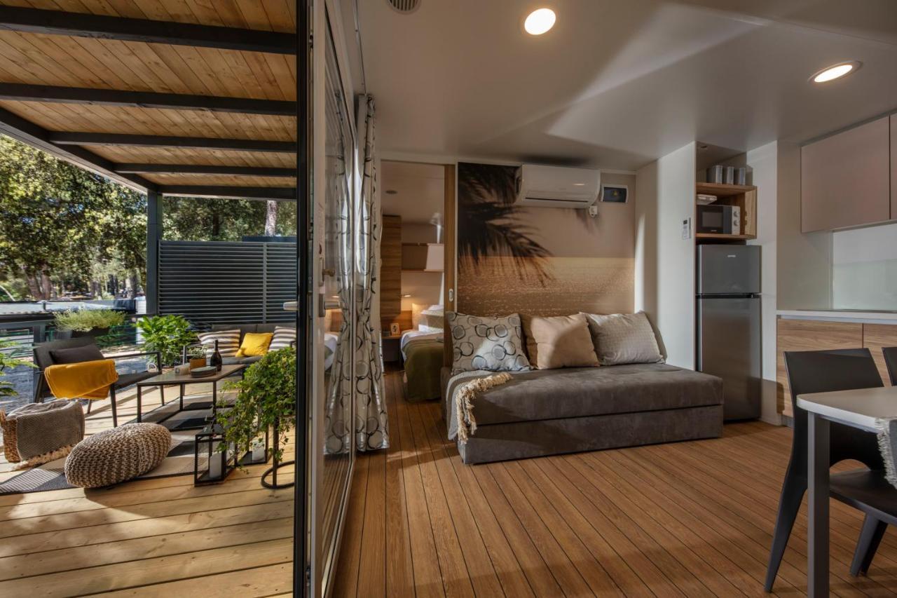 Porton Mobile Home 罗维尼 外观 照片