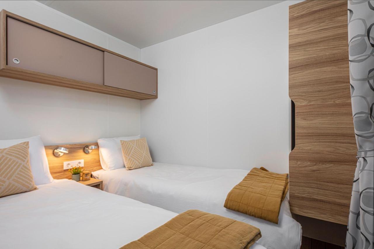 Porton Mobile Home 罗维尼 外观 照片
