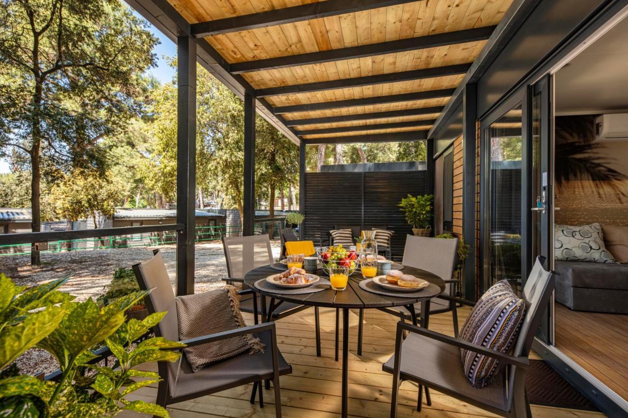 Porton Mobile Home 罗维尼 外观 照片
